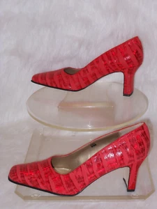 RENEE RED SQUARE TOE CLASSIC PUMPS SIZE 9 MEDIUM - Picture 1 of 9