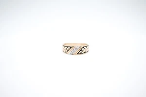 14K Yellow Gold Antiqued Leaf Band Ring with Diamonds Size 5 - Picture 1 of 9