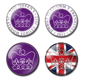 Queen's Platinum Jubilee 2022 Royal Souvenir Pin Badge, 70 years 25, 38, 59mm - Picture 1 of 6