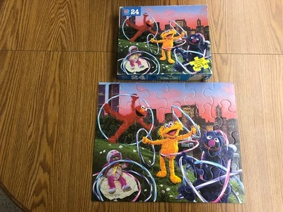 VTG SESAME STREET TWIN TOWERS 24 BIG PIECES MB #4670-17 12.5” X 15” PUZZLE USA - Image 1 of 4
