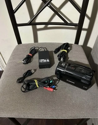 Canon vixia hfs20 - Image 1 of 4