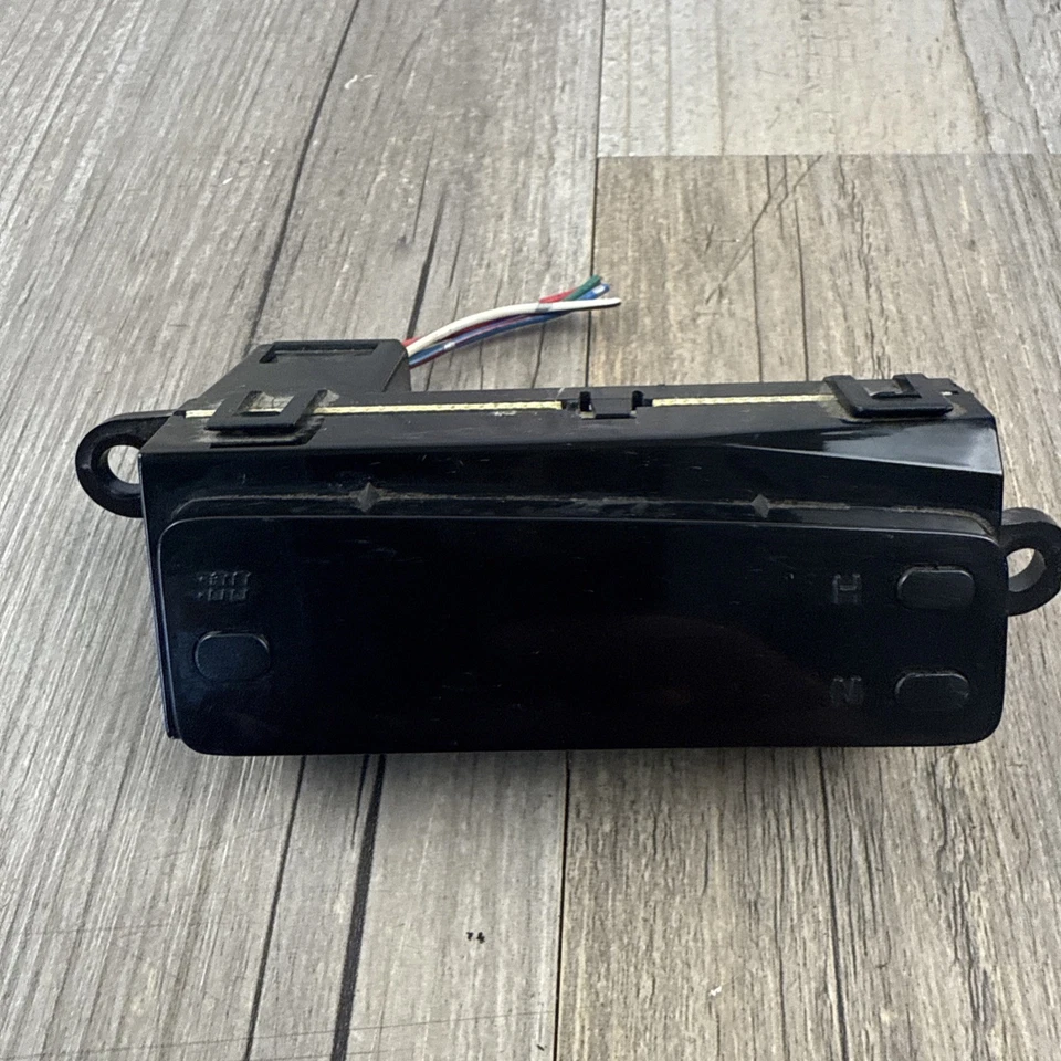 1992-1996 toyota camry dash clock digital  83910-33010 oem c79 - Image 1 of 4