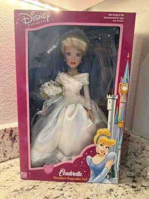 Cinderella Porcelain Keepsake Wedding Doll Avon Exclusive Brass Key Collectibles - Image 1 of 4