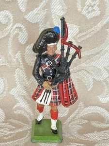 Britains LTD Metal Small Figurine Scottish Bag Piper In Kilt England Vintage - Bild 1 von 9