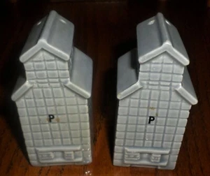 Vintage Grain Elevator Porcelain/Ceramic Salt & Pepper Shakers - Picture 1 of 5