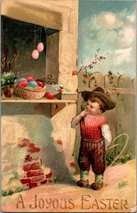 Cartolina gioiosa Pasqua giovane ragazzo cesto di uova diviso sul retro in rilievo non pubblicata - Foto 1 di 2