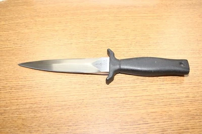 Vintage Gerber Mark I knife, 5" blade Production Run 1982-1984 (GMKIB1676S) - Image 1 of 4