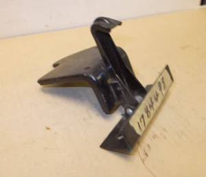 Bloqueo de seguridad para capó Mopar NOS 1960-75 Dodge H/Duty Trucks C-T - Imagen 1 de 4