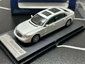 SH 1:64 White 62S Maybach Super Luxury Sedan Model Diecast Metal Car - Picture 1 of 9