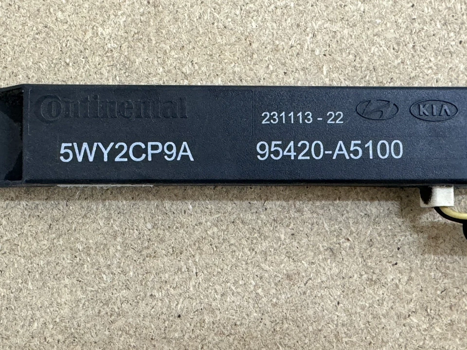 OEM 2015 - 2017 KIA K900 KEYLESS ENTRY SMART KEY ANTENNA MODULE UNIT - Imagem 1 de 4