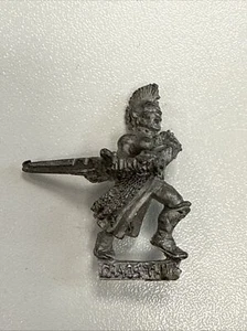 F5 CH6 Thug Chaos Realms Metal Citadel GW Games Workshop Schlägerin Kämpferin - Bild 1 von 8