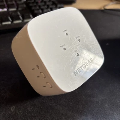 Netgear AC1200 WiFi Range Extender EX6110 Wall Plug - Pre-Owned - Image 1 of 4