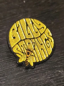 Spilla Billy Strings Bumble Bee oro con scintille anni 2020 rara variante merce rock - Foto 1 di 5