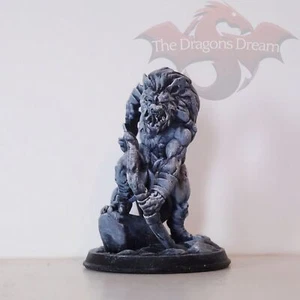 Hyena Man con arco - Imagen 1 de 5