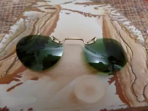 Vintage gold tone Polaroid clip on sunglasses - Picture 1 of 11