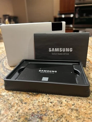 NEW IN BOX Samsung 4TB 860 EVO 2.5" SATA III SSD - READ DESC FOR INFO - Image 1 of 4