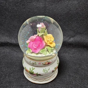 1962 Royal Albert LTD. Old Country Roses Musical Snow Globe - Moonlight Sonata - Foto 1 di 8