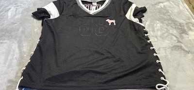 维多利亚的秘密粉色 XL 纯黑色校队系带橄榄球球衣上衣 — 第 1/4 张图片