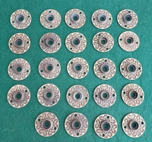 24 SOLID CAST BRASS VICTORIAN DOOR KNOB BACK PLATES (N88) - Bild 1 von 10
