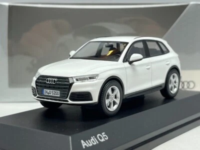 2017 Audi Q5 - Ibis White - 1/43 Scale Diecast Model Car iScale - Image 1 of 4