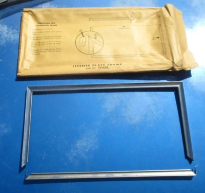 NOS GM VINTAGE ACCESSORY LICENSE PLATE FRAME - Image 1 of 4