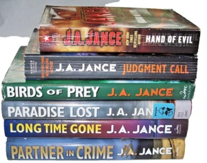 Lot of 5 J.A. Jance Paperback & Hardcover Suspense Fiction Books - Foto 1 di 3