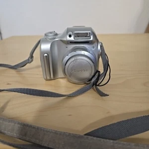 Fujifilm FinePix 2800 Zoom 2.0MP Compact Camera With Cap Tested Working - Picture 1 of 5