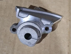 MAZDA 929 HC HD HE MPV LV SERIES 3L V6 ENGINE BLIND COVER LH LEFT SIDE GENUINE - Picture 1 of 4