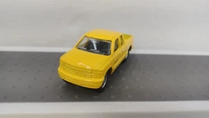 Maisto Chevy Silverado 1500 Pickup Yellow Die Cast - Picture 1 of 6