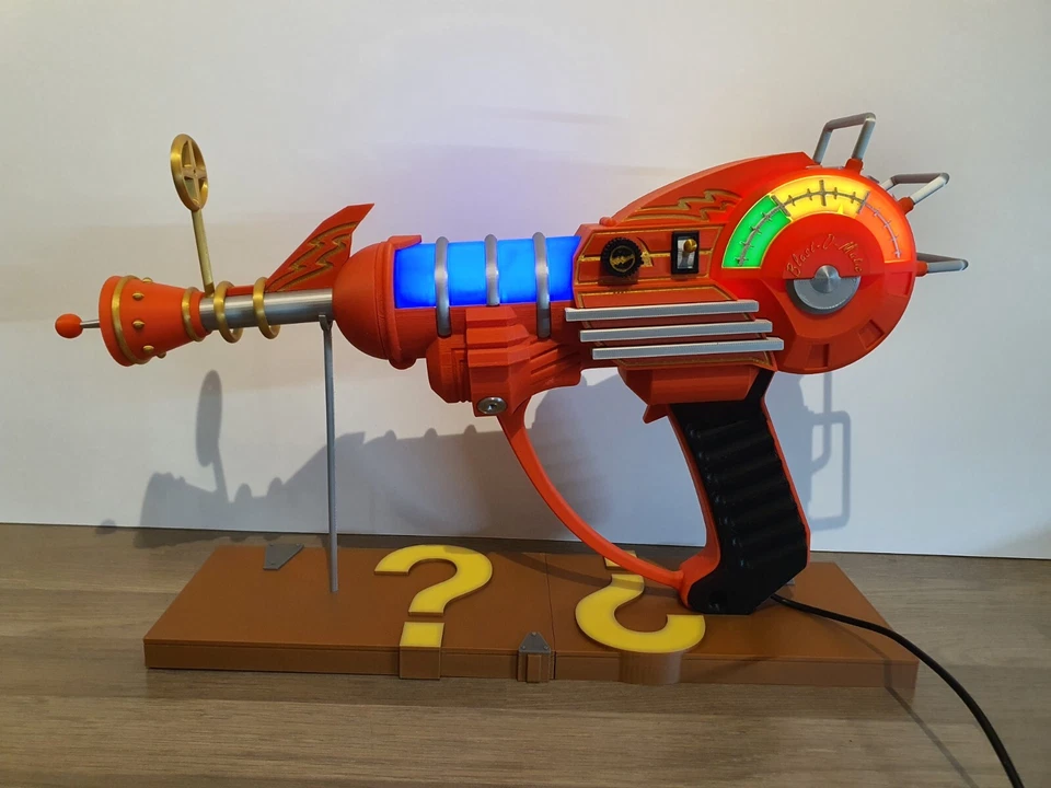CoD Zombies Ray Gun MK1 Desk Display Lamp 5V USB LED - Image 1 of 4