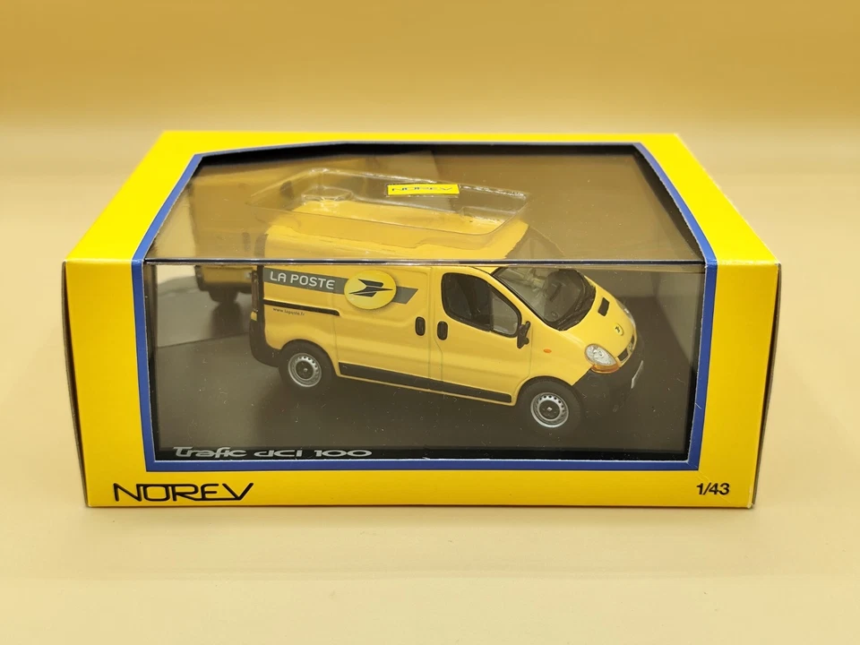 1/43 Renault Trafic II DCI 100 "La Poste" Jaune 2002 Norev ref: 518008 - Photo 1/1