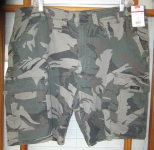 Wrangler Five Star Cargo Camo Shorts Men's 44 X 10 Relaxed Fit NEW - Picture 1 of 4