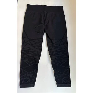 Leggings a compressione elasticizzati Fabletics Demi Lovato taglio laser crop vita media taglia L - Foto 1 di 9