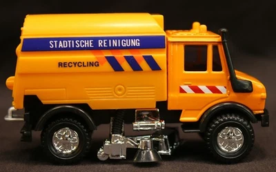 Camión de saneamiento Mercedes Benz Unimog 1:43 diecast Hongwell Rod Monster Foto 1 de 4