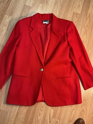 Vintage 'SAVANNAH' Wool Blazer Red Womens 12P (1 Gold Button.2 Pockets) Padded - Image 1 of 4