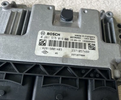 ECU Bosch 237107788R 0 261 S15 019 237105748R A2819001403 - Renault & Smart car - Image 1 of 4