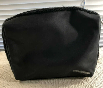 KIT COSMÉTICO MAQUILLAJE PANTALÓN NEGRO CHANEL PERFUME ADORNADO BOLSO NUEVO Foto 1 de 4