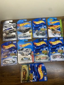 Lot Of 9 Mattel Hot Wheels Die Cast Cars 1/64 Scale *New* Some Package Damage - Picture 1 of 11