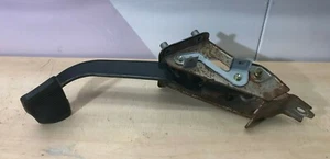 1994-1997 TOYOTA LAND CRUISER FJ80 USED BRAKE PEDAL ASSEMBLY - Picture 1 of 6