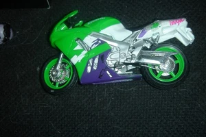 KAWASAKI Ninja ZX-9 R grün Maisto 1:18 Motorrad Diecast Bike - Bild 1 von 4