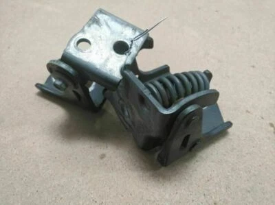 SATURN OUTLOOK 2007 PUERTA TRASERA IZQUIERDA LADO CONDUCTOR BISAGRA SOPORTE TELA Foto 1 de 4