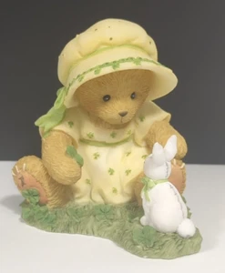 Cherished Teddies 4007329 Meara - Niña sentada con tréboles y conejito completo - Imagen 1 de 22