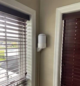 Ubiquiti Unifi Dream Machine Wall Mount - Picture 1 of 14
