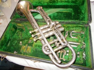 1917 New Wonder C G CONN Cornet Silver and Gold plated used as is condition - Picture 1 of 8