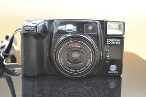 Minolta Freedom Zoom 90 35mm Point & Shoot Film Camera Auto Focus Built-In Flash - Picture 1 of 6