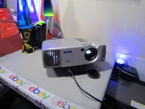 Epson PowerLite 800p EMP-800 3CD XGA Conference Room Projector FREESHIP - Picture 1 of 16