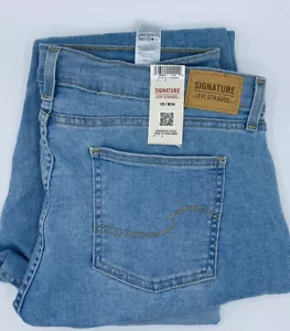 Signature by Levi Strauss Mid Rise Boyfriend Sz 18/ W34 Light blue wash NWT - Picture 1 of 7