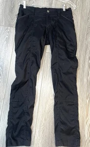 Duluth Trading Damengröße 4 x 31 schwarz Nylon Flexpedition schmale Hose - Bild 1 von 7