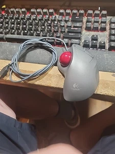 Logitech Trackman Wheel (T-BB18) Trackball Mouse Scroll Wheel Wired USB Tested - Picture 1 of 5