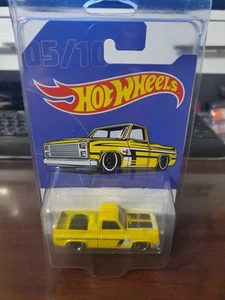 Hot Wheels 83 Silverado WalMart Trucks Exclusive 5/10 2018 In Protective Case.. - Picture 1 of 8